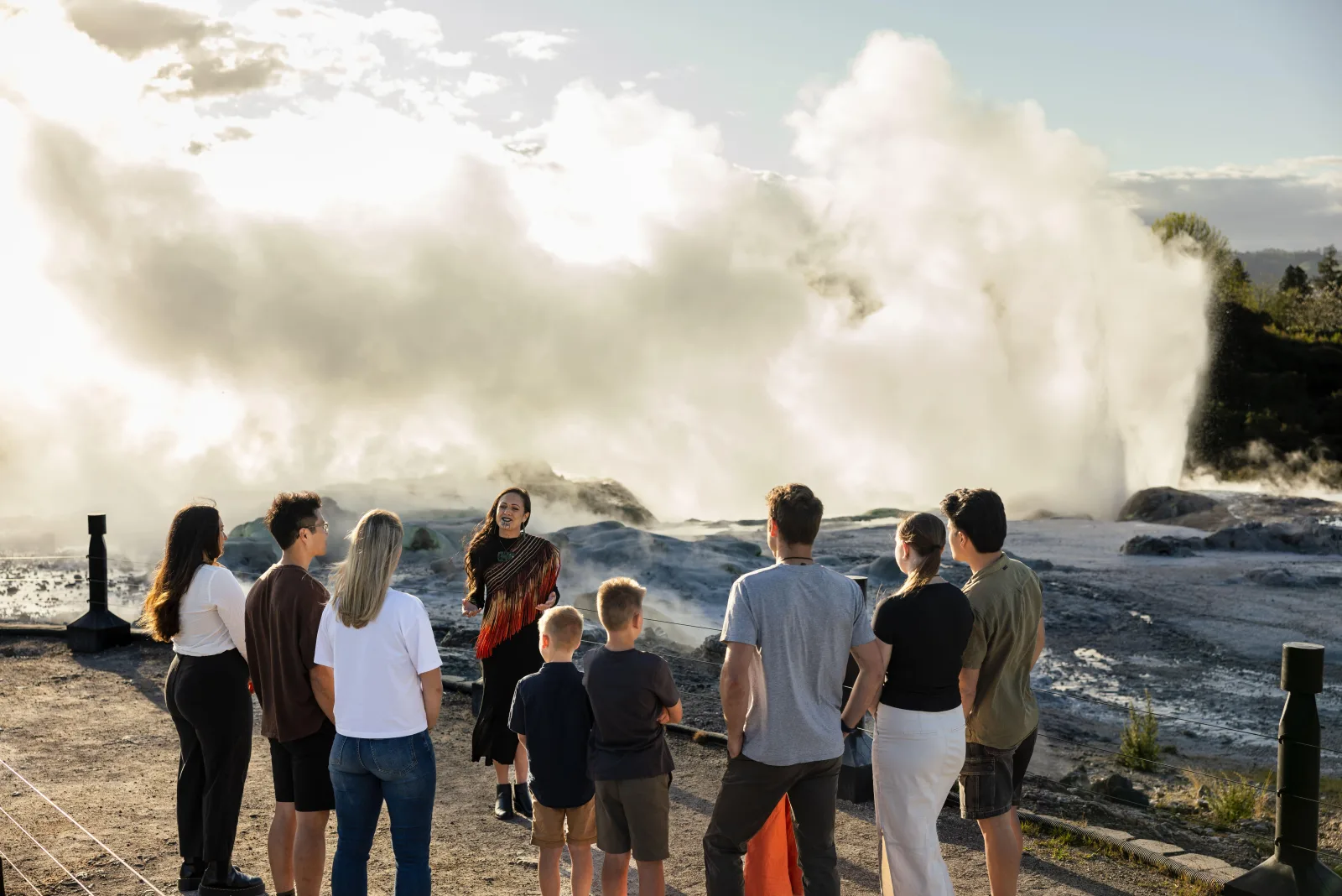 Te Puia Te Rā: Guided Day Tour of the Geothermal Valley